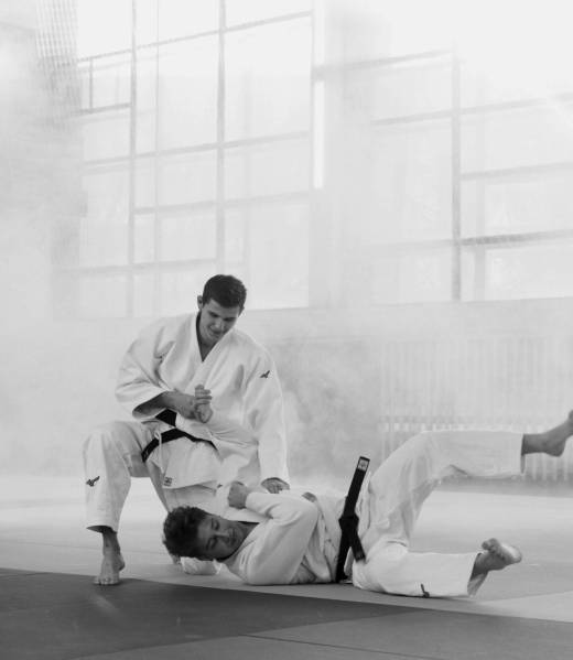 pexels-artempodrez-6253168